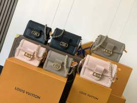 Picture of Louis Vuitton Handbags _SKUfw237689913fw